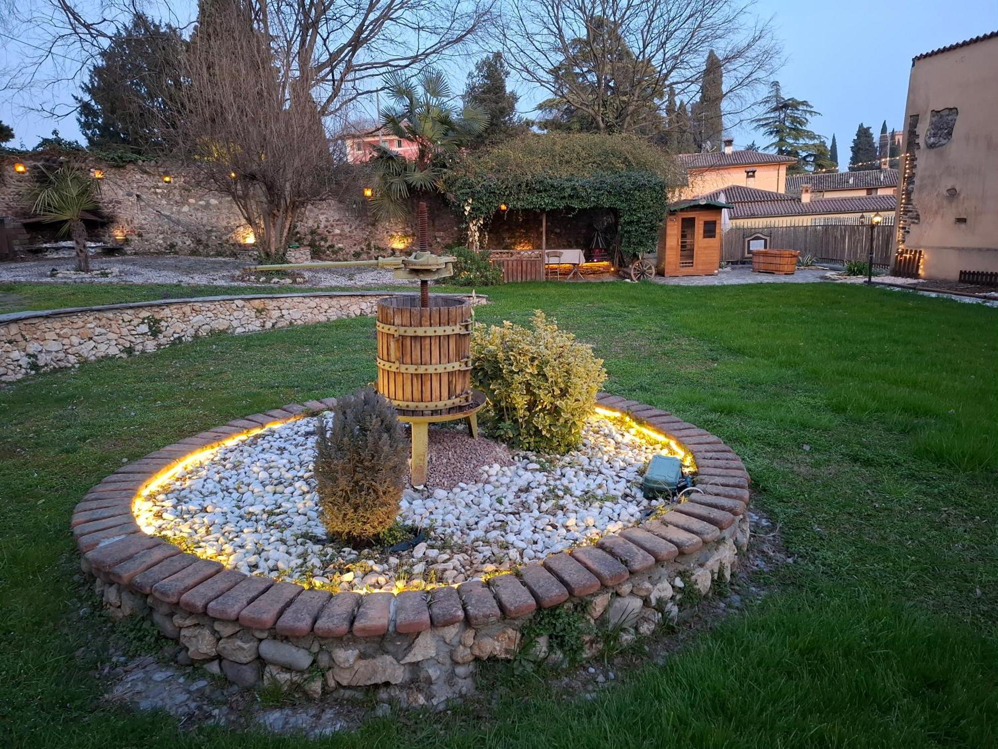 B&B Corte Colli Antichi Sona Exterior foto